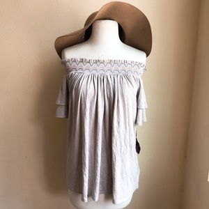 BNWOT Knox Rose Off Shoulder Boho Top